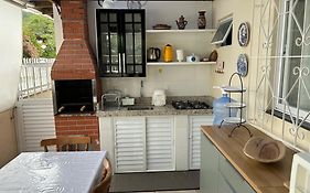 CASA DA ARVORE Rua Pescada Amarela